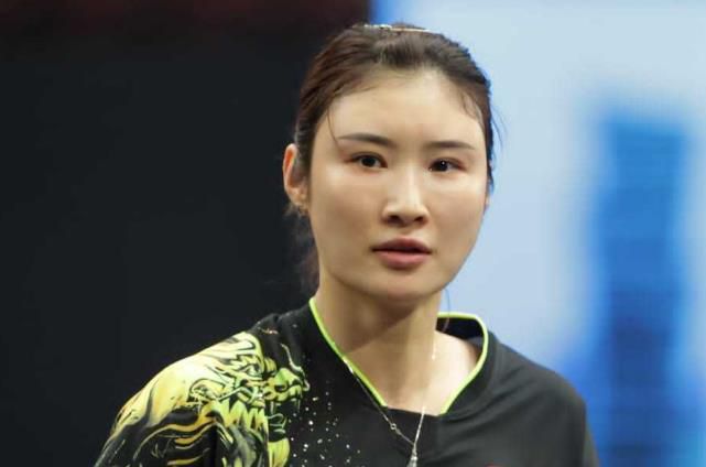 三男用性具调教一女